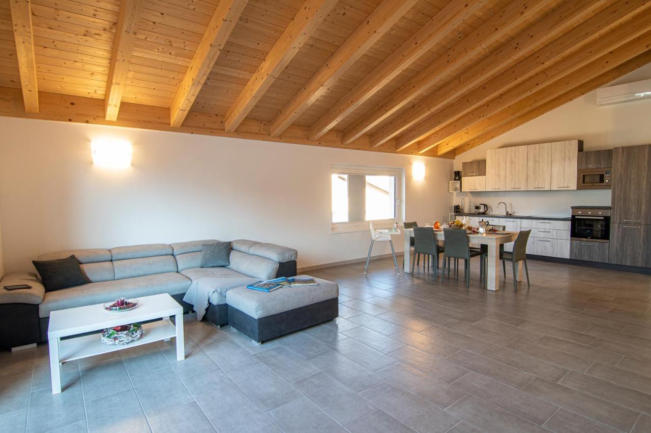 Appartement Attico Bella Vista à Dubino Extérieur photo